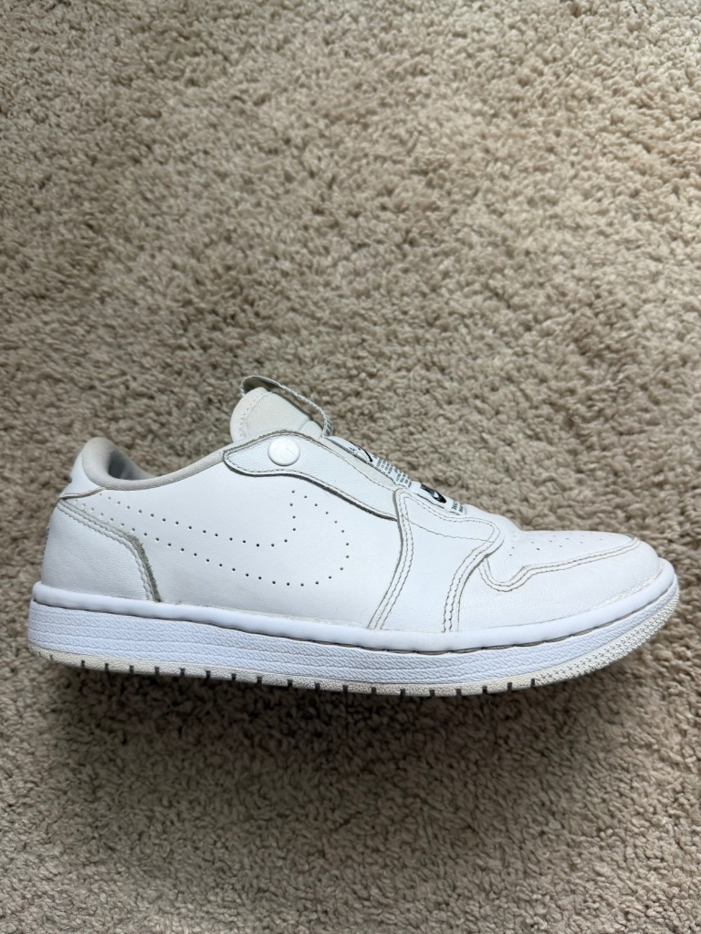 Jordan 1 Retro Low Slip White Womens Size 7.5 Leather Sneakers AV3918-100